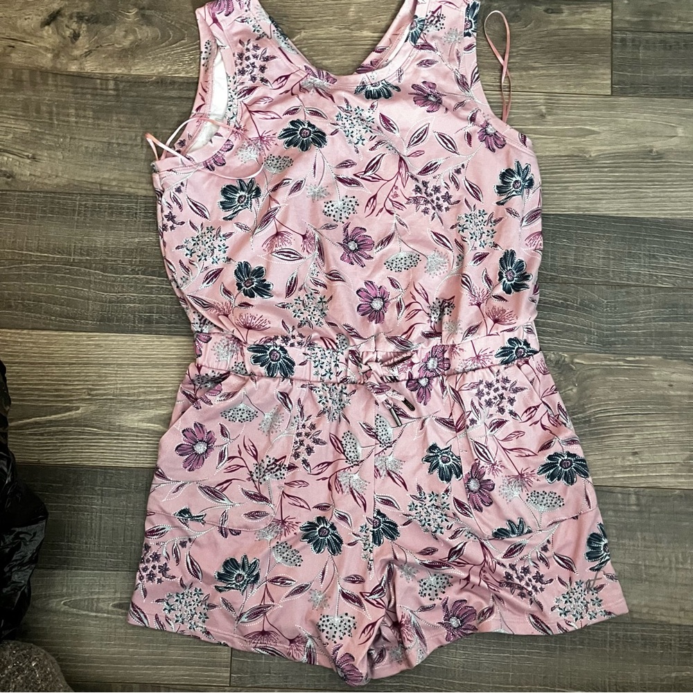 Adorable Girls Romper NWOT